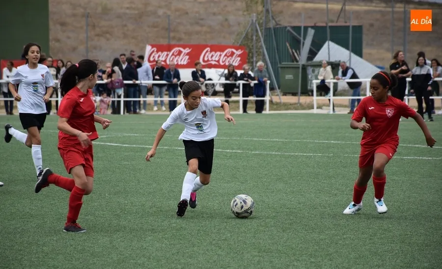 Foto 7 - El Alev&iacute;n Femenino del Ciudad Rodrigo tambi&eacute;n se estrena con triunfo ante su afici&oacute;n