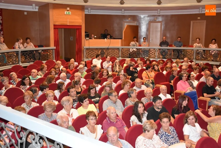 Foto 6 - Buena entrada en el reencuentro de Teatro Che y Moche con el p&uacute;blico mirobrigense