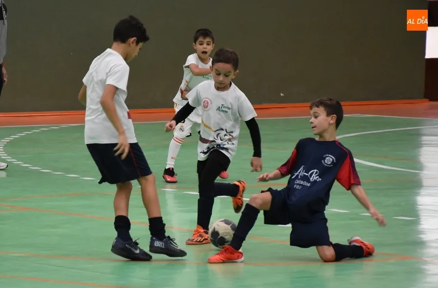 Foto 10 - El III Columnas sube el tel&oacute;n de su novedosa Liga Benjam&iacute;n