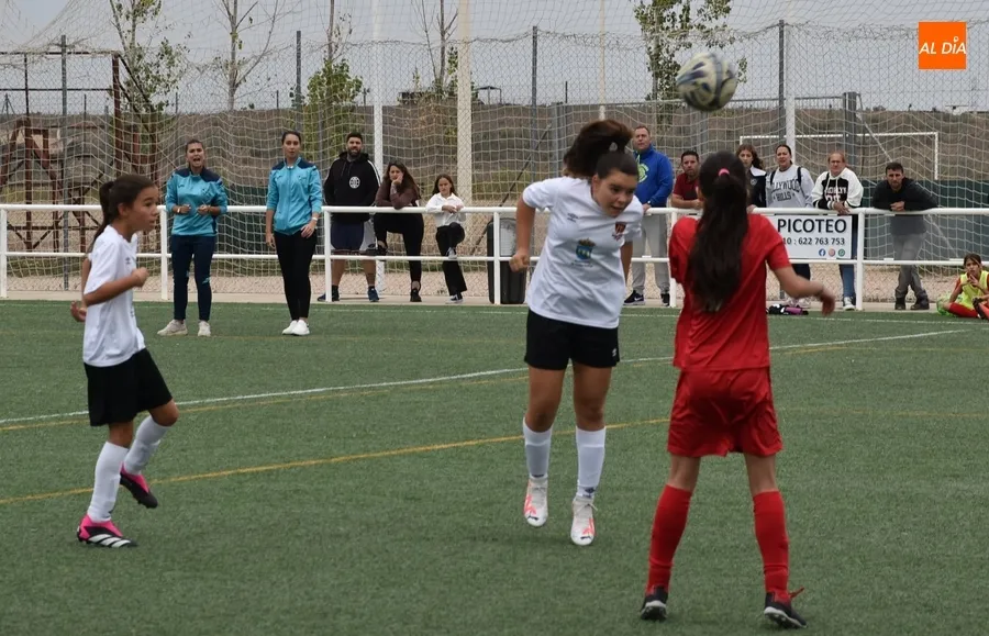 Foto 11 - El Alev&iacute;n Femenino del Ciudad Rodrigo tambi&eacute;n se estrena con triunfo ante su afici&oacute;n