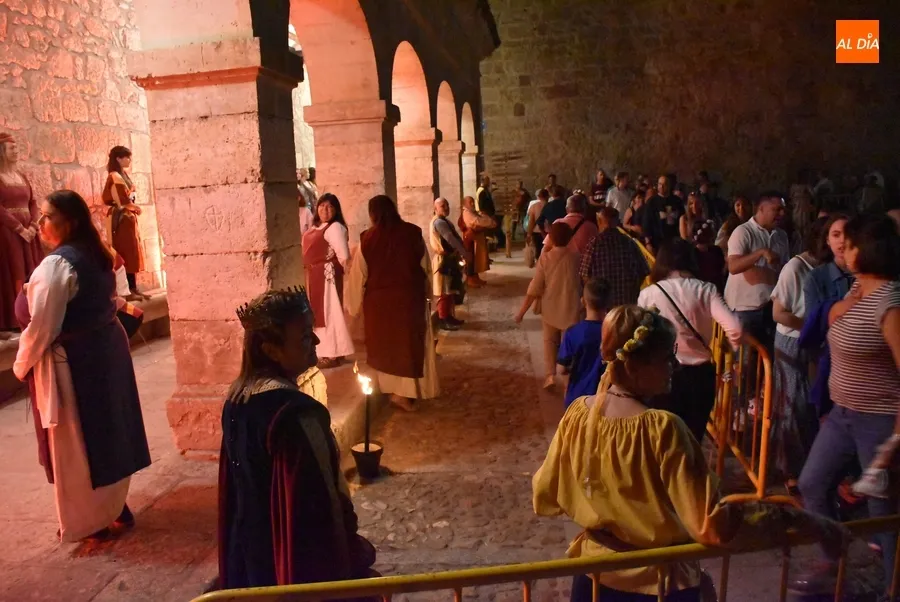 Foto 3 - Desbordante asistencia de p&uacute;blico a la versi&oacute;n m&aacute;s gamberra de &lsquo;La Conjura de Ciudad Rodrigo&rsquo;