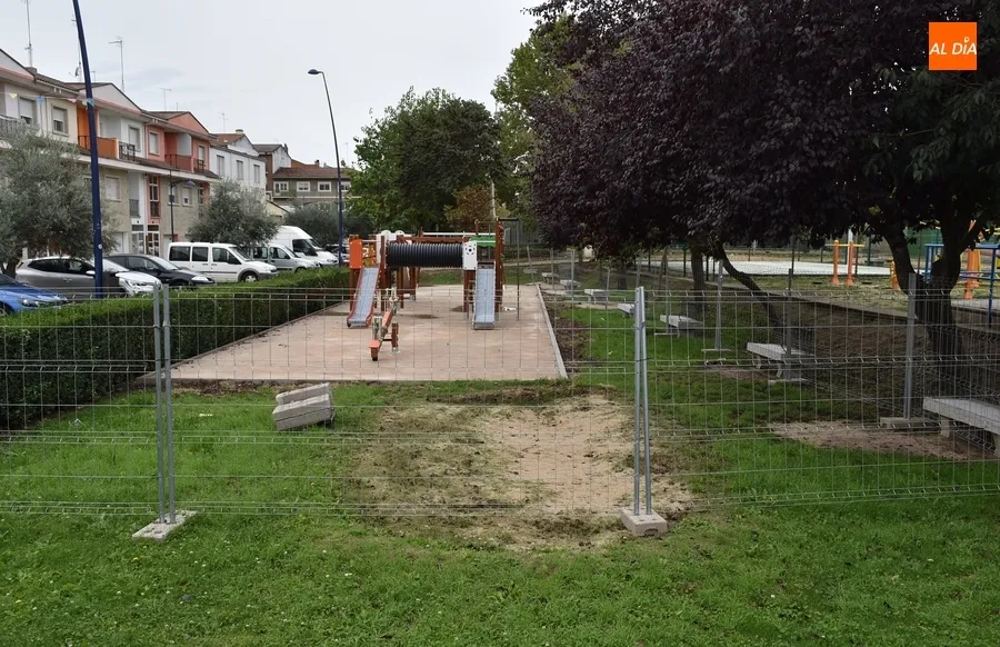 Foto 2 - Instalada la nueva maxi-torre multijuegos del Valle de San Mart&iacute;n, valorada en 12.000&euro;