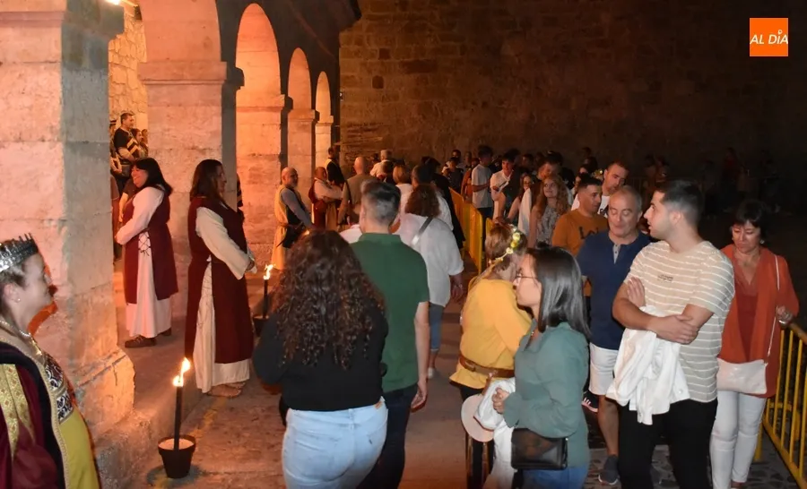 Foto 9 - Desbordante asistencia de p&uacute;blico a la versi&oacute;n m&aacute;s gamberra de &lsquo;La Conjura de Ciudad Rodrigo&rsquo;