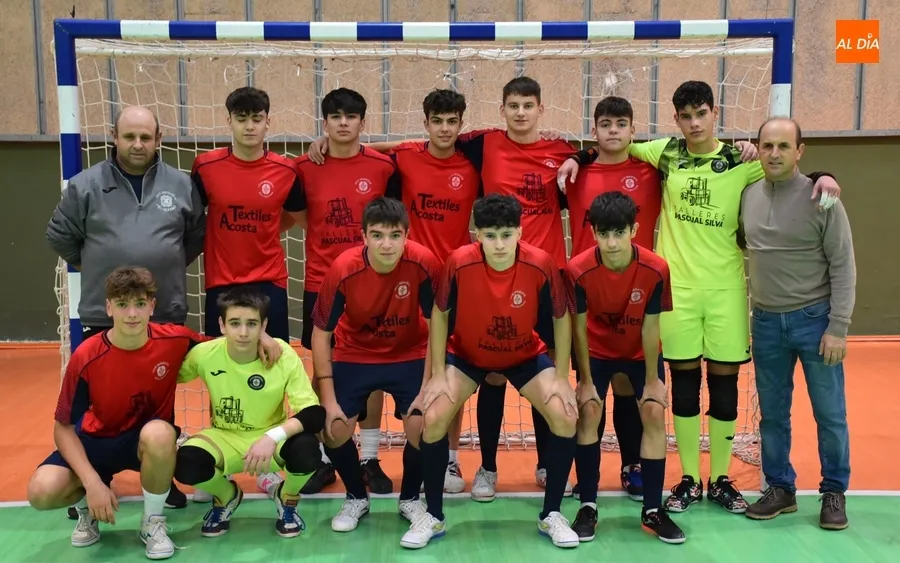 Foto 5 - El Nido FC se lleva el el&eacute;ctrico derby mirobrigense de las Ligas Futormes