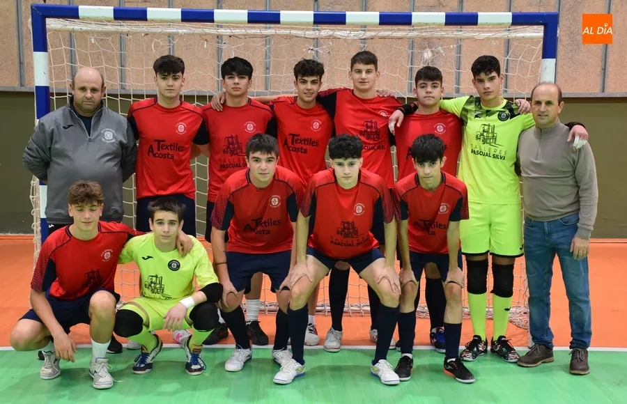 Foto 6 - El Nido FC se lleva el el&eacute;ctrico derby mirobrigense de las Ligas Futormes