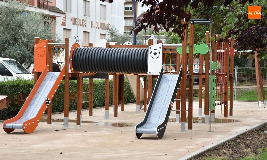 Foto 8 - Instalada la nueva maxi-torre multijuegos del Valle de San Mart&iacute;n, valorada en 12.000&euro;