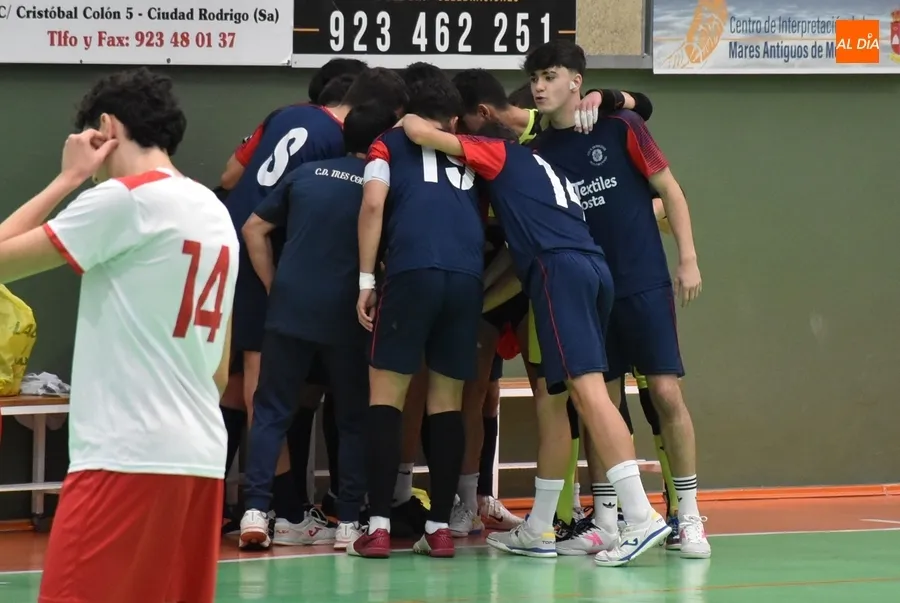 Foto 3 - El III Columnas de Futormes logra su primera victoria con una gran segunda parte