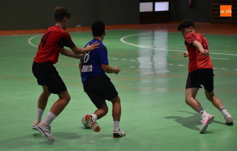 Foto 9 - El Nido FC se lleva el el&eacute;ctrico derby mirobrigense de las Ligas Futormes