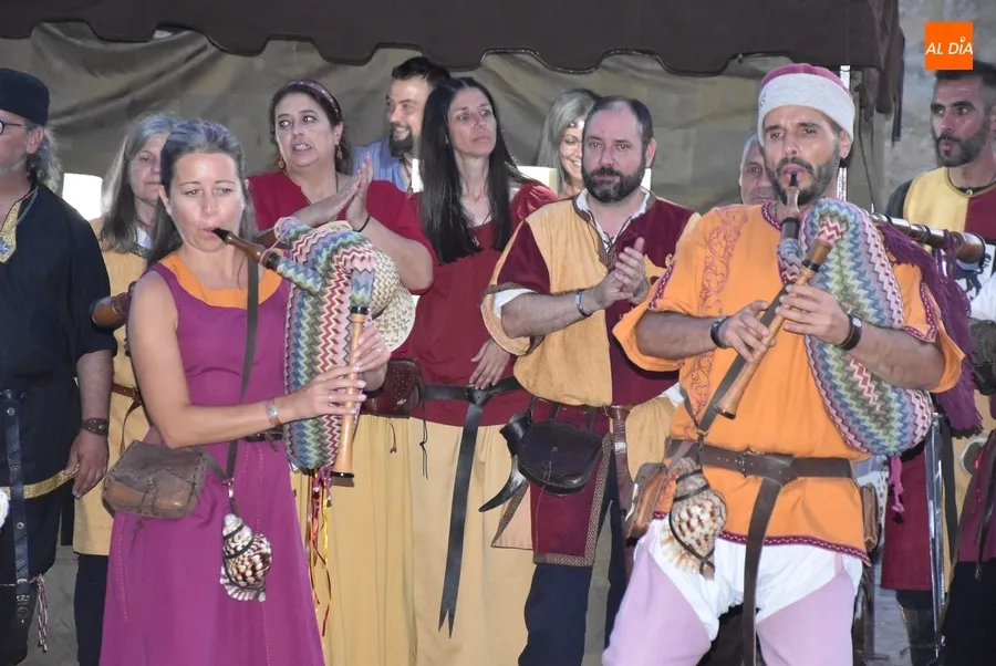 Foto 3 - La Feria Medieval se cierra con una ronda de actuaciones en la que se dio las gracias a Portugal