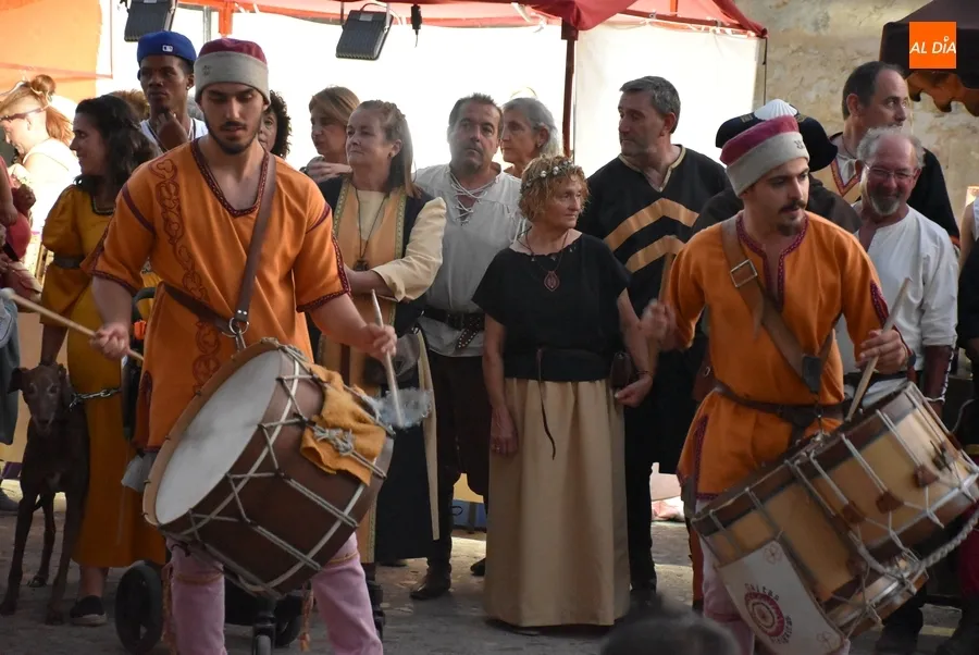 Foto 7 - La Feria Medieval se cierra con una ronda de actuaciones en la que se dio las gracias a Portugal