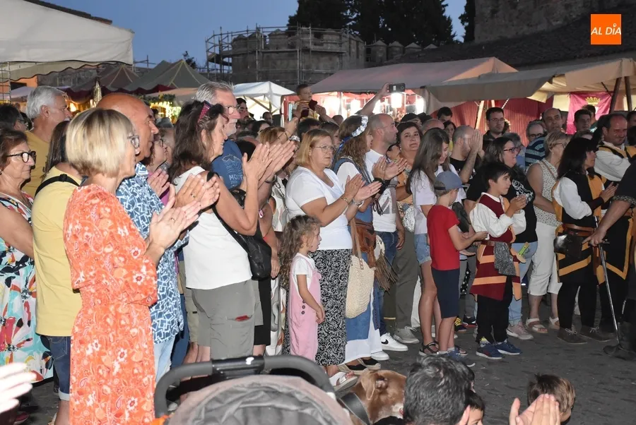 Foto 9 - La Feria Medieval se cierra con una ronda de actuaciones en la que se dio las gracias a Portugal
