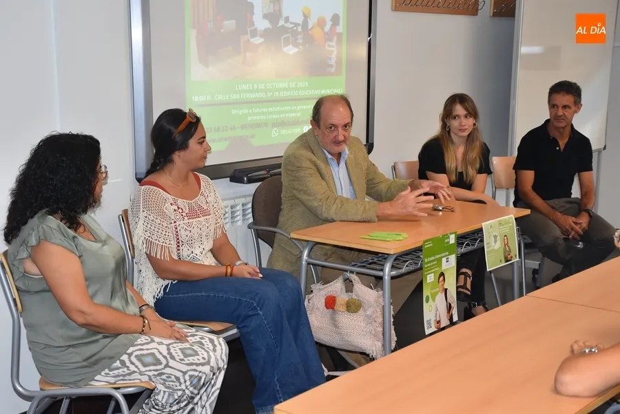Foto 3 - La Universidad &ldquo;m&aacute;s importante de Espa&ntilde;a&rdquo; da el pistoletazo al nuevo curso en Ciudad Rodrigo