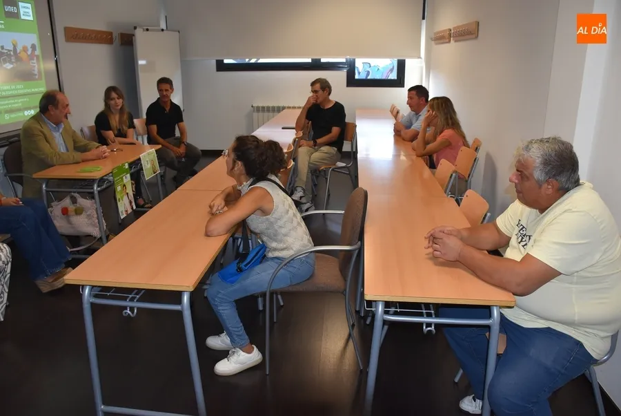 Foto 2 - La Universidad &ldquo;m&aacute;s importante de Espa&ntilde;a&rdquo; da el pistoletazo al nuevo curso en Ciudad Rodrigo