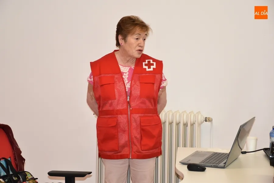 Foto 2 - Cruz Roja alerta a los mayores de los malos h&aacute;bitos en torno a la alimentaci&oacute;n