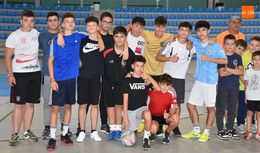 Foto 2 - La Escuela Municipal de F&uacute;tbol Sala se pone en marcha con unos 30 inscritos