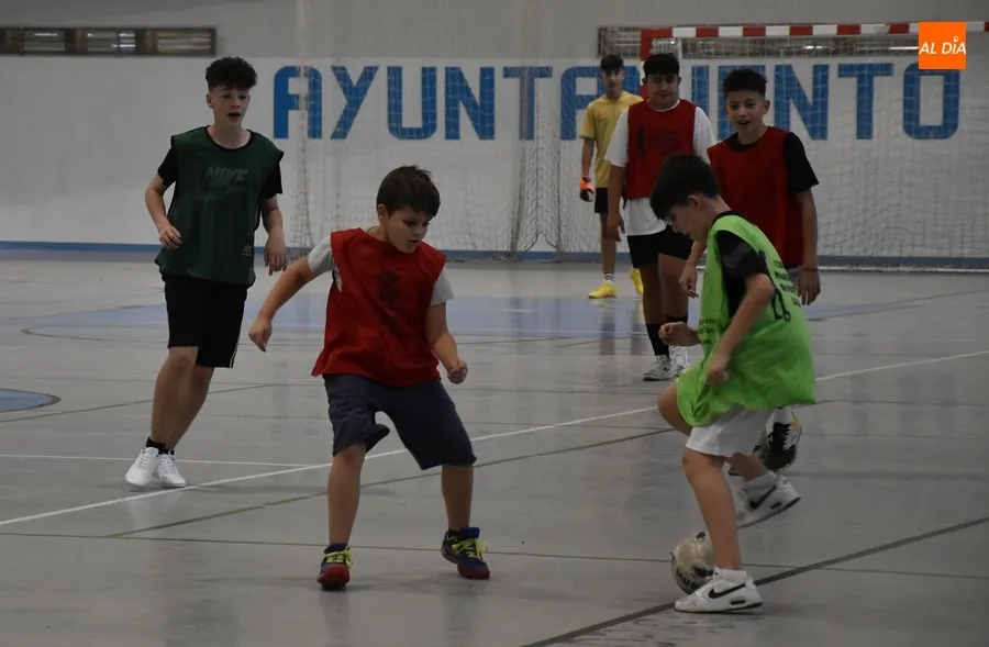 Foto 10 - La Escuela Municipal de F&uacute;tbol Sala se pone en marcha con unos 30 inscritos