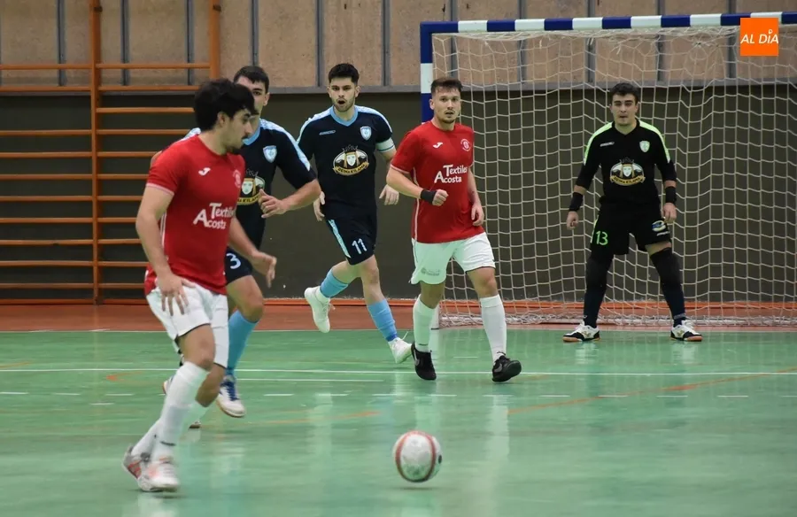 Foto 2 - El III Senior corta su mala racha en un buen partido pero se queda al final sin el gran premio