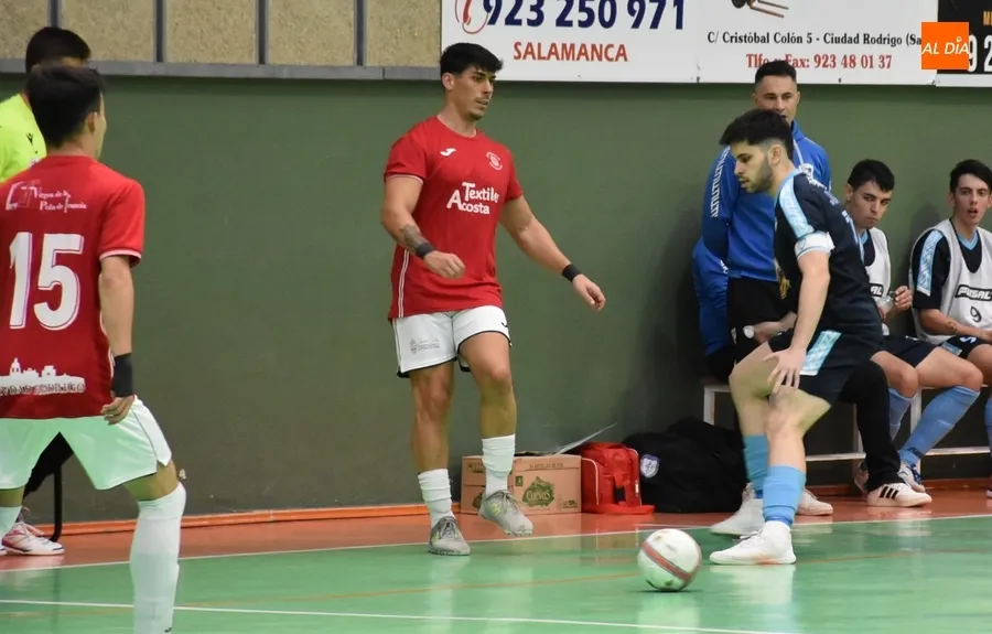 Foto 6 - El III Senior corta su mala racha en un buen partido pero se queda al final sin el gran premio