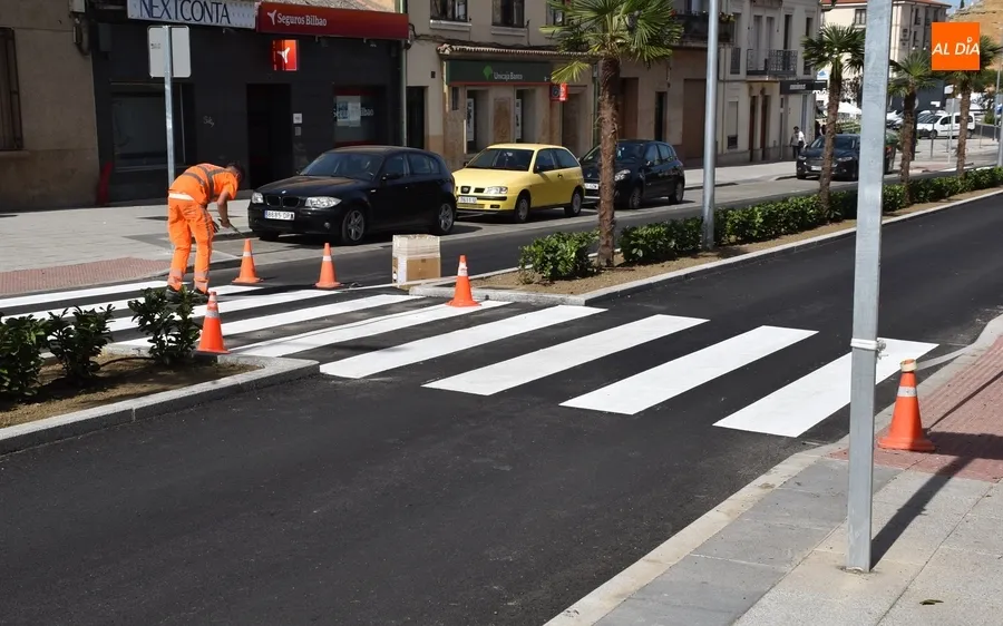 Foto 7 - Renacen los pasos de cebra de la Avenida de Espa&ntilde;a