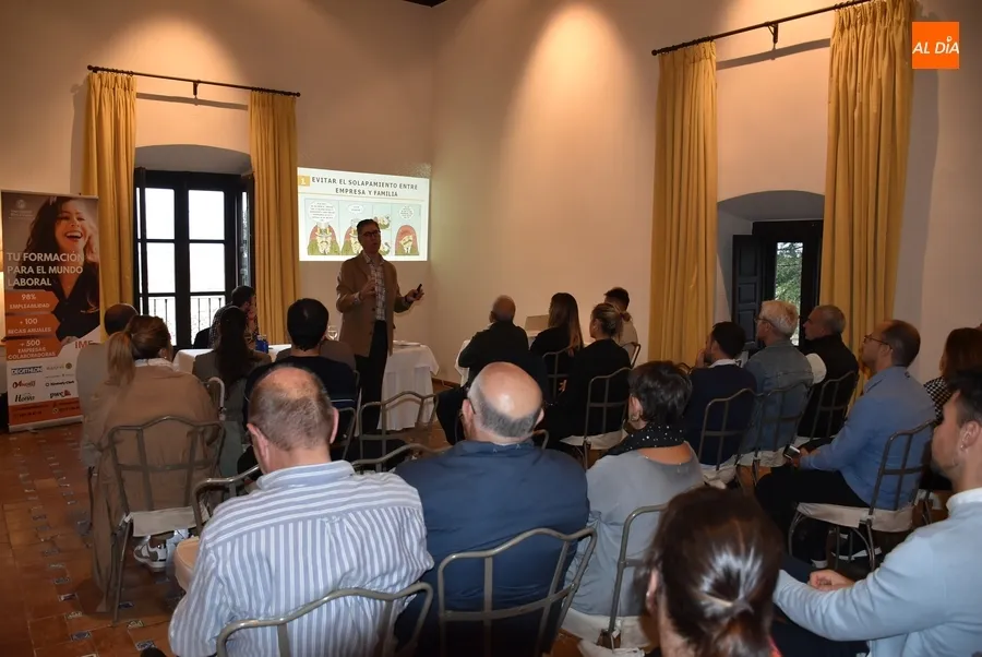 Foto 7 - Julio Pindado explica c&oacute;mo afrontar el relevo generacional en las empresas
