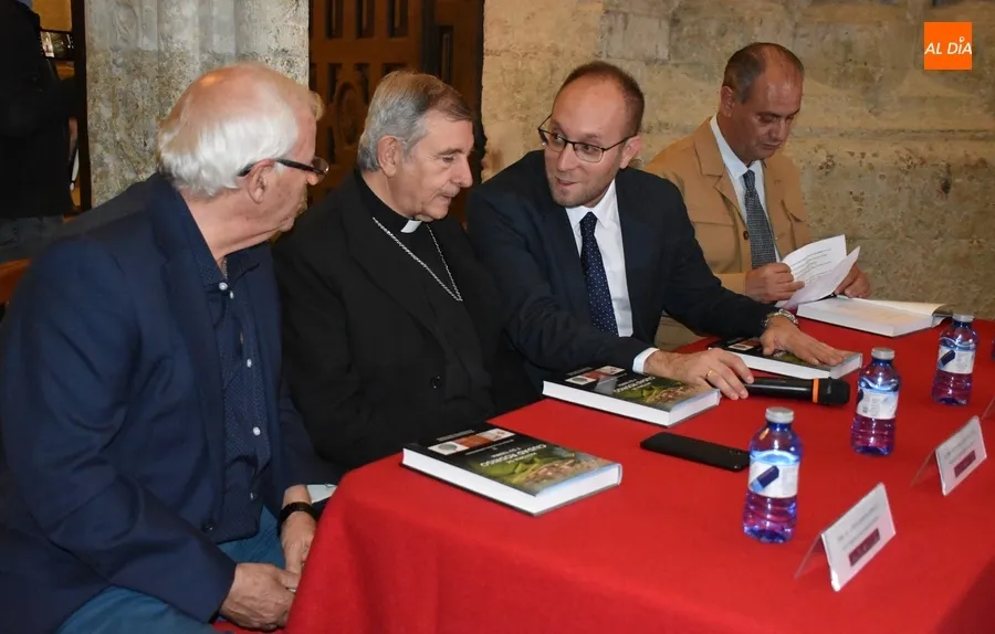 Foto 2 - Ve la luz el 2&ordm; tomo de la nueva Historia de Ciudad Rodrigo y su Tierra