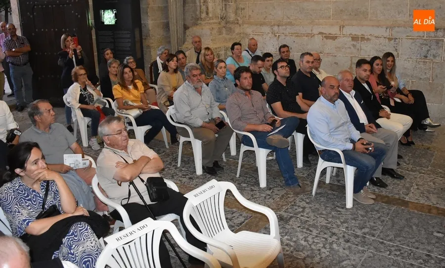 Foto 8 - Ve la luz el 2&ordm; tomo de la nueva Historia de Ciudad Rodrigo y su Tierra