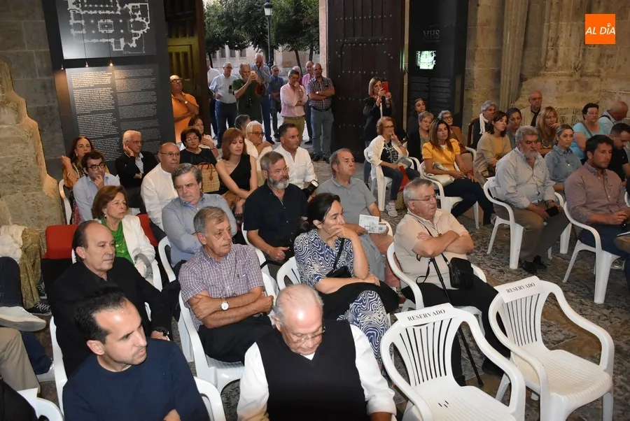 Foto 9 - Ve la luz el 2&ordm; tomo de la nueva Historia de Ciudad Rodrigo y su Tierra