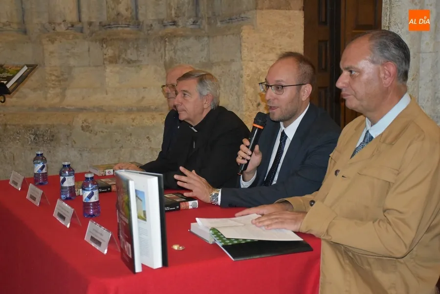 Foto 10 - Ve la luz el 2&ordm; tomo de la nueva Historia de Ciudad Rodrigo y su Tierra
