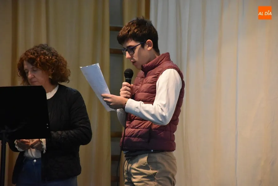 Foto 11 - El profesor y poeta Alberto Gal&aacute;n vuelve por un d&iacute;a al IES Fray Diego