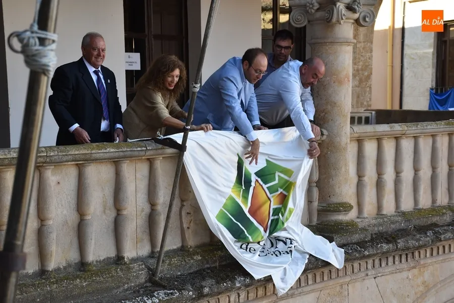 Foto 4 - El Ayuntamiento exhorta al civismo en el D&iacute;a de Los Pueblos M&aacute;s Bonitos de Espa&ntilde;a