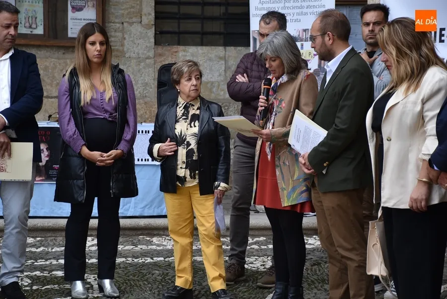 Foto 10 - Ciudad Rodrigo muestra su apoyo a las v&iacute;ctimas de la trata y la prostituci&oacute;n