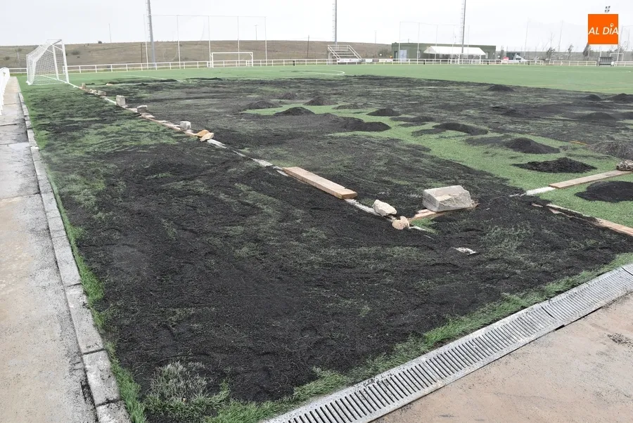 Foto 4 - El campo de c&eacute;sped artificial tampoco estar&aacute; disponible este fin de semana