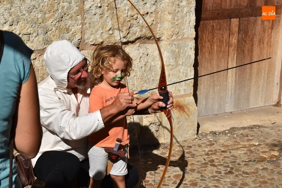 Foto 11 - Los m&aacute;s peque&ntilde;os se lo pasan en grande en la Feria Medieval