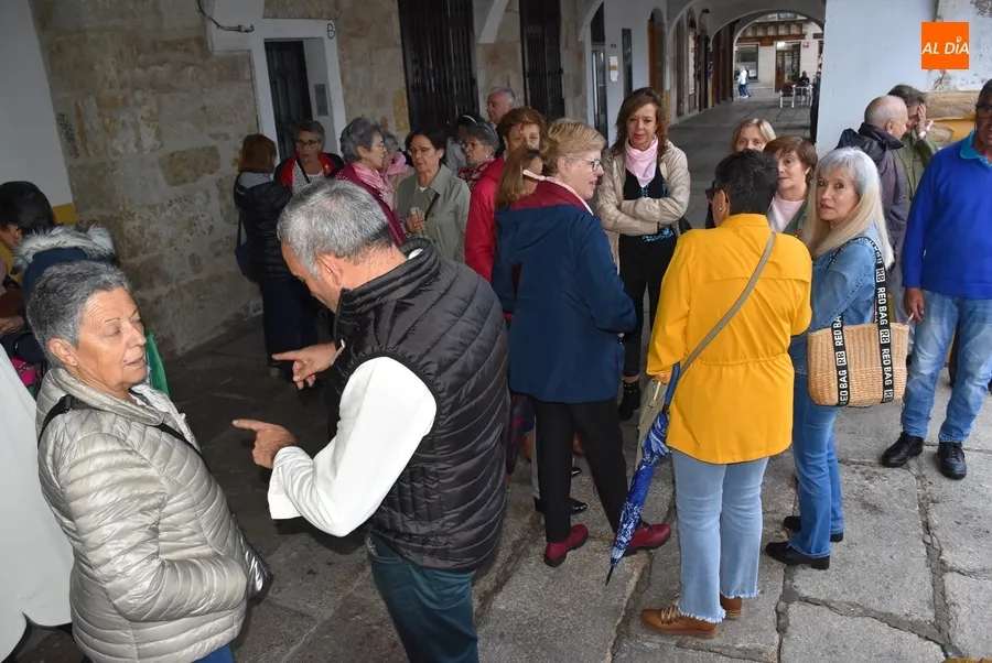 Foto 5 - Ciudad Rodrigo transmite su fuerza a las mujeres que est&aacute;n luchando contra el c&aacute;ncer de mama