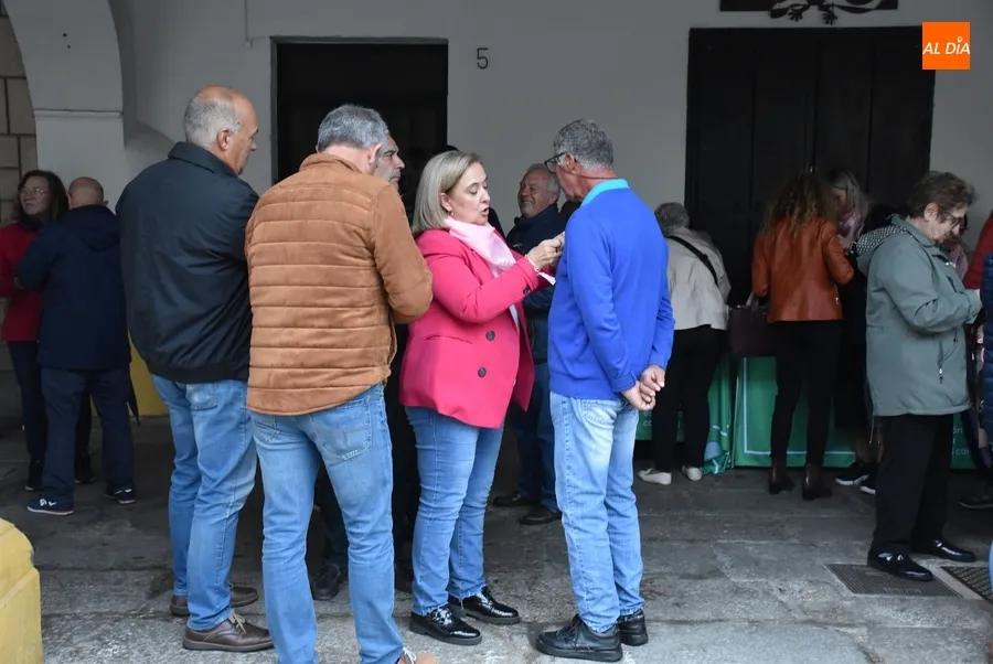 Foto 7 - Ciudad Rodrigo transmite su fuerza a las mujeres que est&aacute;n luchando contra el c&aacute;ncer de mama