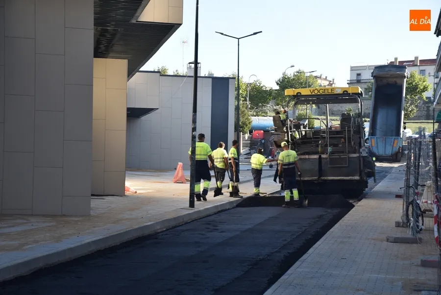 Foto 4 - Asfaltado el Campo de Toledo al mismo tiempo que se completa la Avenida de Espa&ntilde;a