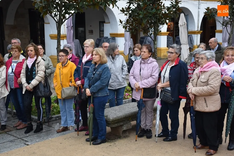 Foto 11 - Ciudad Rodrigo transmite su fuerza a las mujeres que est&aacute;n luchando contra el c&aacute;ncer de mama