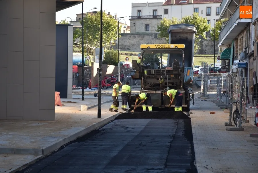 Foto 8 - Asfaltado el Campo de Toledo al mismo tiempo que se completa la Avenida de Espa&ntilde;a