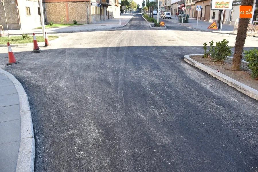Foto 11 - Asfaltado el Campo de Toledo al mismo tiempo que se completa la Avenida de Espa&ntilde;a