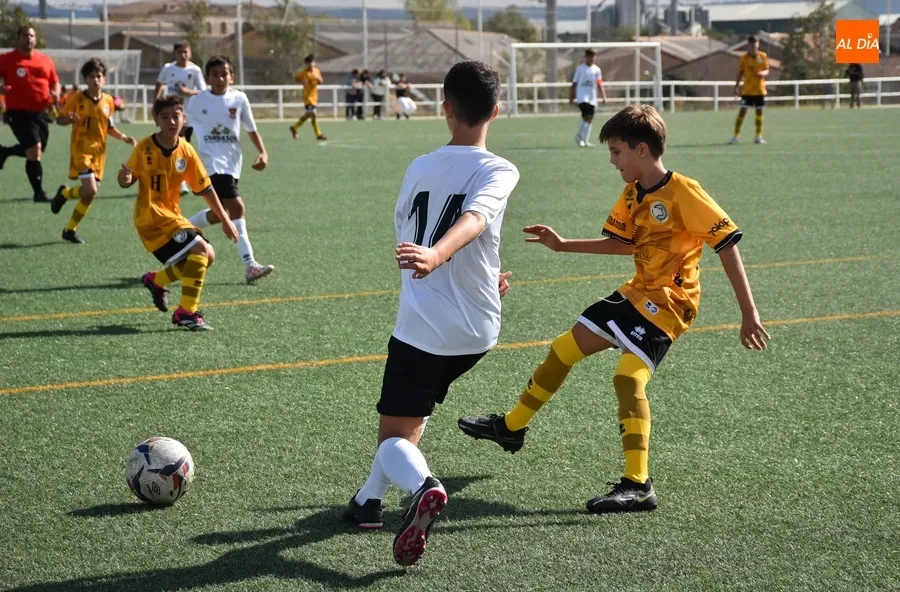 Foto 10 - Memorable victoria del Infantil del Ciudad Rodrigo ante Unionistas