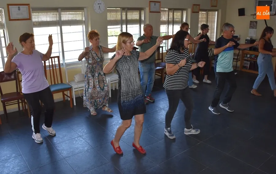 Foto 3 - Arranca el curso 23/24 del taller de baile charro y percusi&oacute;n de la Avenida de Espa&ntilde;a