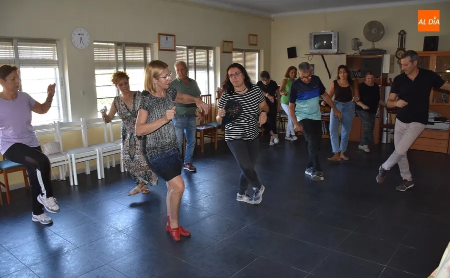 Foto 4 - Arranca el curso 23/24 del taller de baile charro y percusi&oacute;n de la Avenida de Espa&ntilde;a