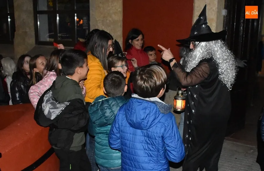 Foto 2 - El Colegio San Francisco vive una &lsquo;Noche de brujas&rsquo; con motivo de Halloween