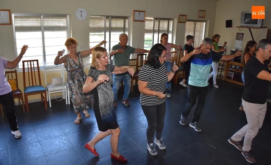 Foto 6 - Arranca el curso 23/24 del taller de baile charro y percusi&oacute;n de la Avenida de Espa&ntilde;a