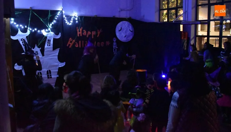 Foto 11 - El Colegio San Francisco vive una &lsquo;Noche de brujas&rsquo; con motivo de Halloween