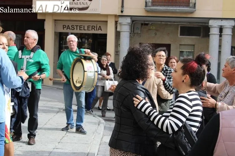 Foto 6 - Las mujeres albenses celebran su d&iacute;a con mucha m&uacute;sica y baile&nbsp;