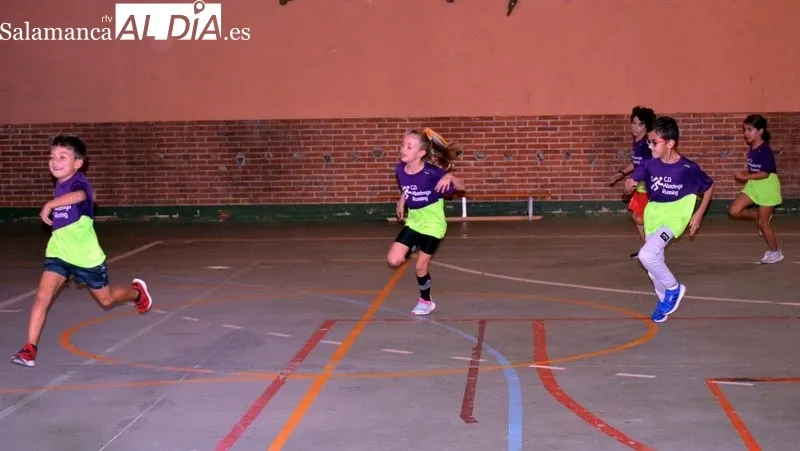 Foto 11 - El club Abadengo Running comienza el curso con una treintena de ni&ntilde;os en la escuela de atletismo