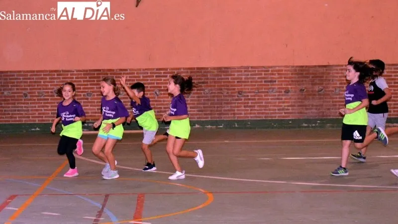 Foto 5 - El club Abadengo Running comienza el curso con una treintena de ni&ntilde;os en la escuela de atletismo