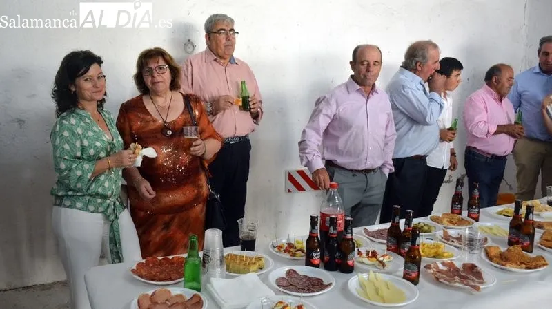 Alcaldes y concejales acompañaron a la Guardia Civil de Lumbrales