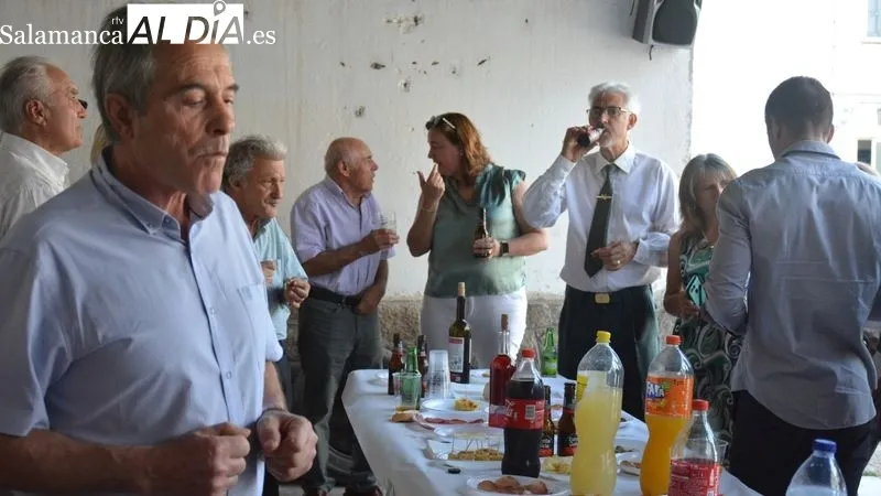 Alcaldes y concejales acompañaron a la Guardia Civil de Lumbrales